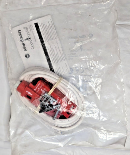 Allen-Bradley Rectangular Molded ABS Red Switch &amp; Actuator 250VAC 440N-G0202