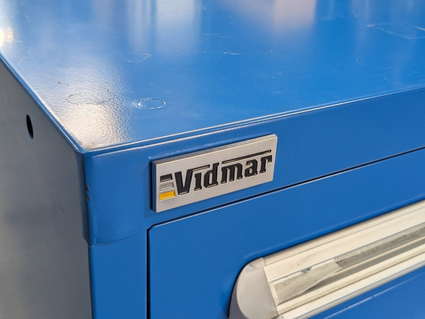Vidmar Modular Storage Cabinet 4 Drawer 33" H. x 30" W. x 27" D. Scratch N Dent