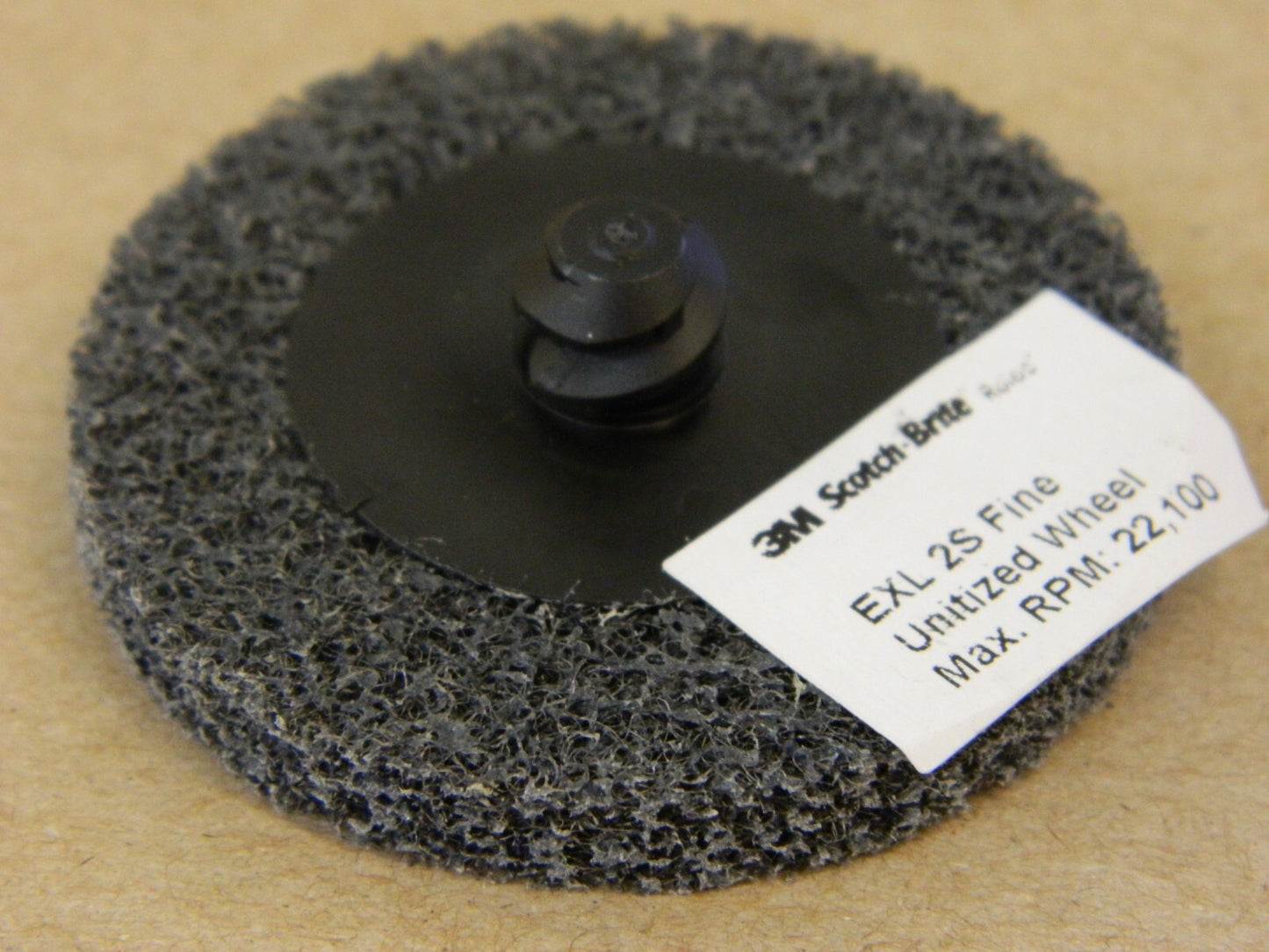 (60) 3M Quick-Change Disc: Roloc TR, 2 Dia Silicon Carbide Non-Woven 7000045976