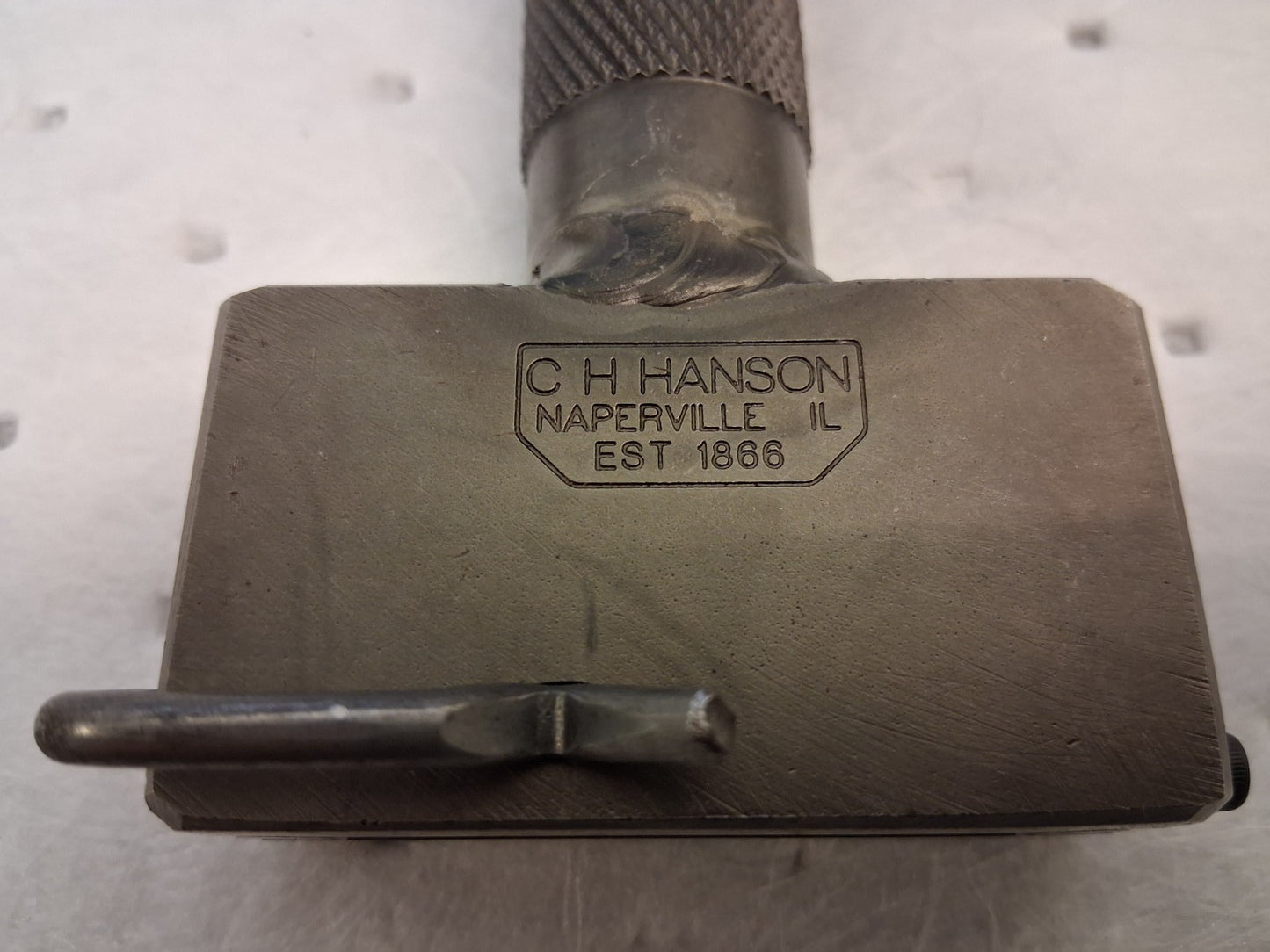 C.H. Hanson 1/8" Character Hand Model Type Holder 27624