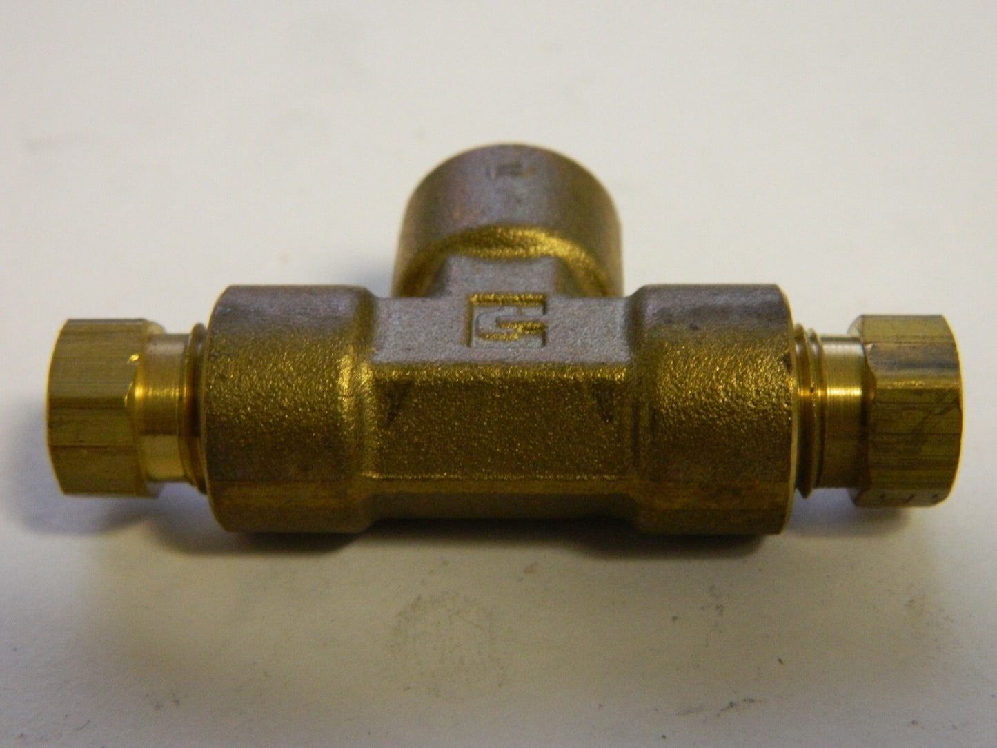Parker 1/4" Tube OD x 1/8-27 MPT Brass Compression Tube Female Branch Tee Q