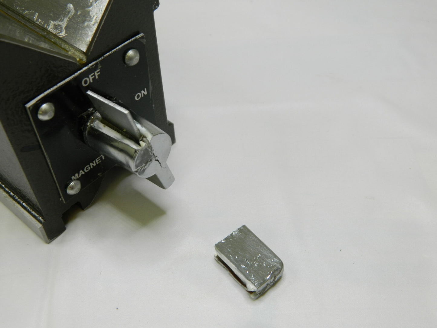 GROZ V-Block: 2-3/4″ Max Capacity, 90° V Angle 3″ OAW DAMAGED MVB/3S