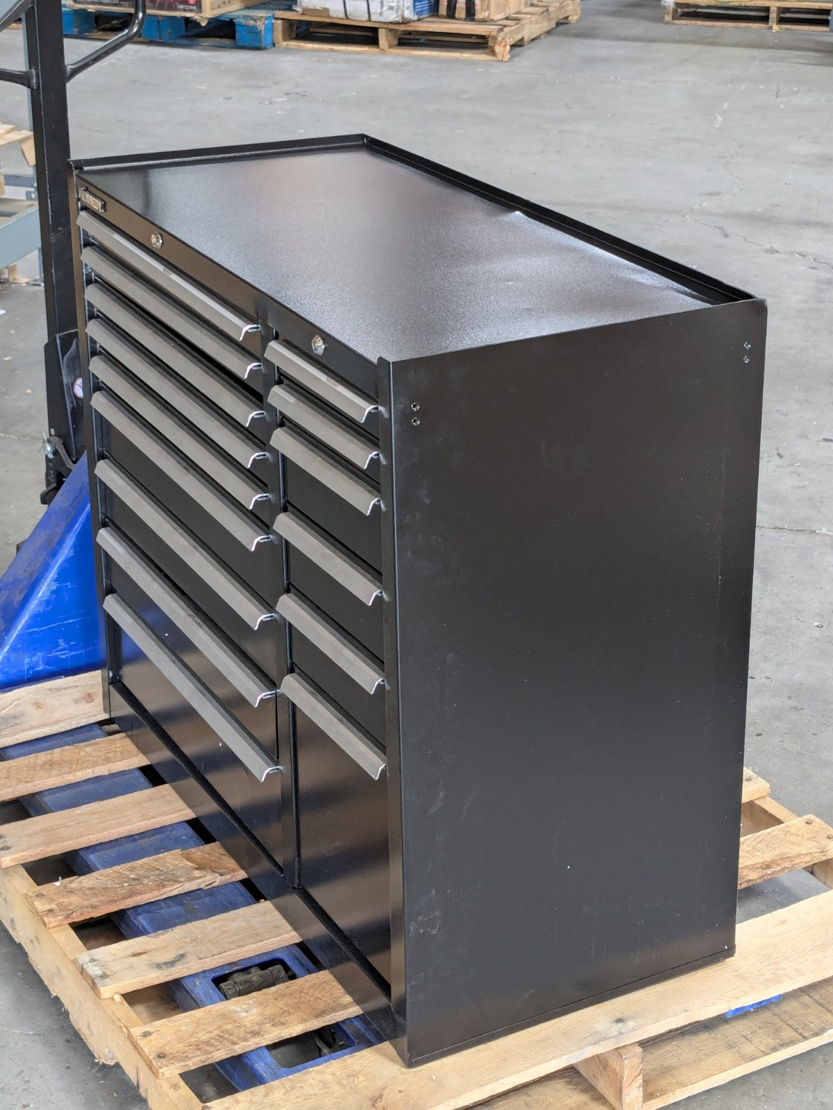 Kennedy Heavy Duty Roller Cabinet Tool Box 15 Drawer 39 x 39 x 18 Steel Black