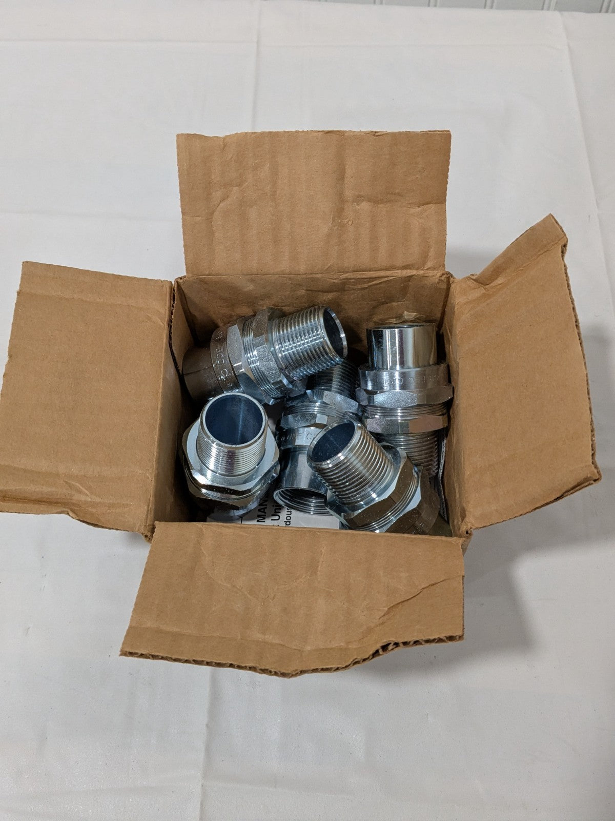 T&B 1" Trade Rigid/Intermed (IMC) Conduit Male Union Box of 5 UNY 305-TB
