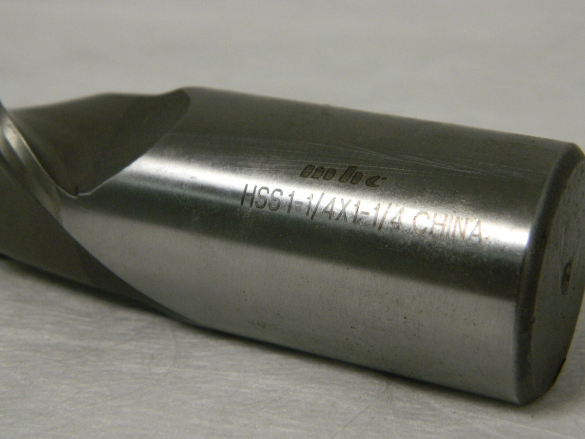 MHC HSS Square End Mill 1-1/4" 4" LOC 1-1/4" Shank Diam 6-1/2" OAL 2 FL 01901743
