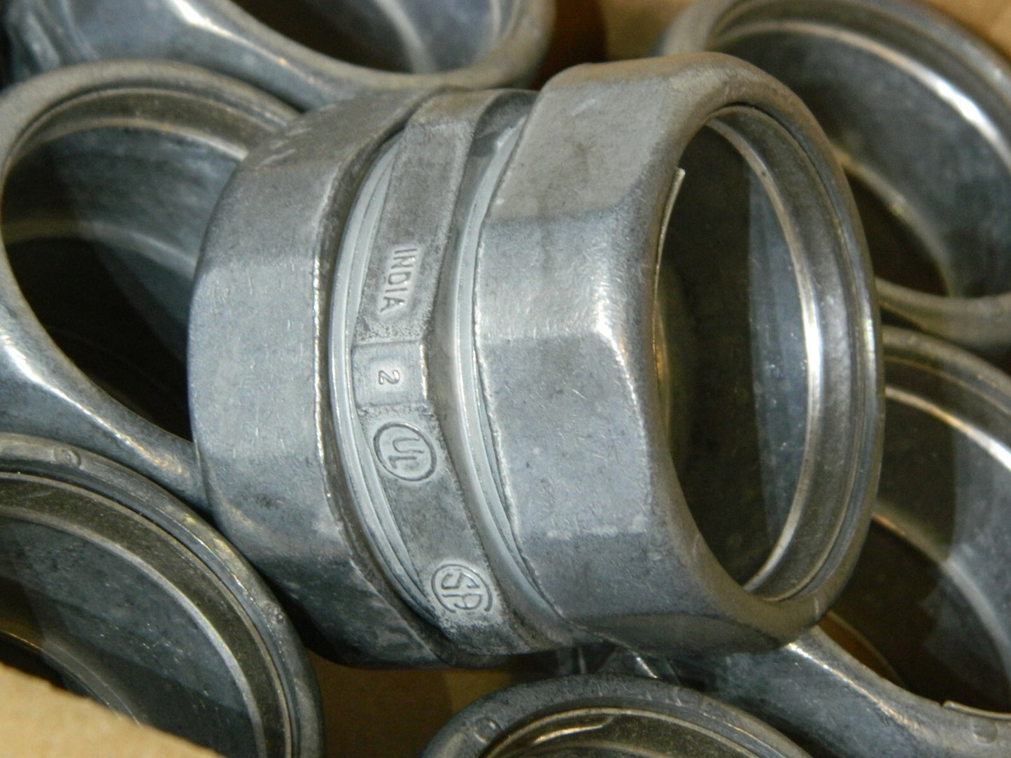 Thomas &amp; Betts 2" Trade EMT Conduit Coupling Qty 10 TK216SC