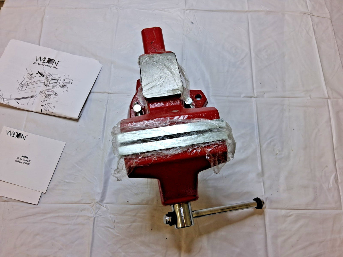 Wilton Bench & Pipe Combination Vise 5" Jaw Opening 3-1/4" Throat Depth 28819
