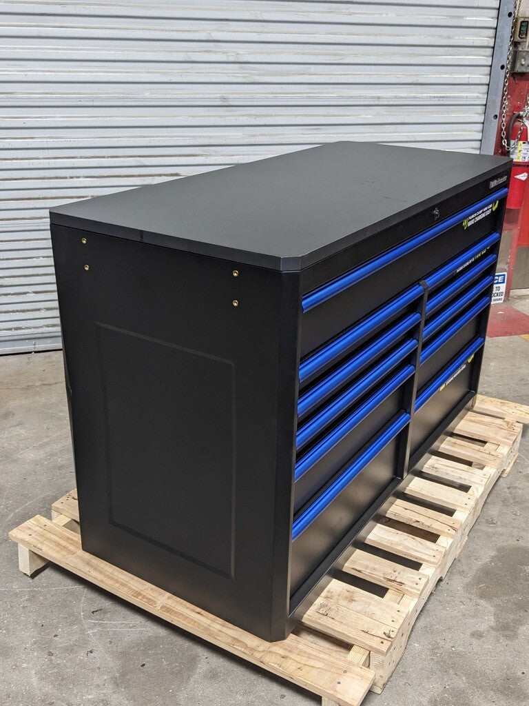 Montezuma Roller Cabinet Tool Box 11 Drawer 56 x 24 x 41 Scratch N Dent
