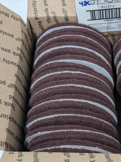 3M Hook &amp; Loop Disc: 5" Dia, Non-Woven, Aluminum Oxide Box of 42 710013