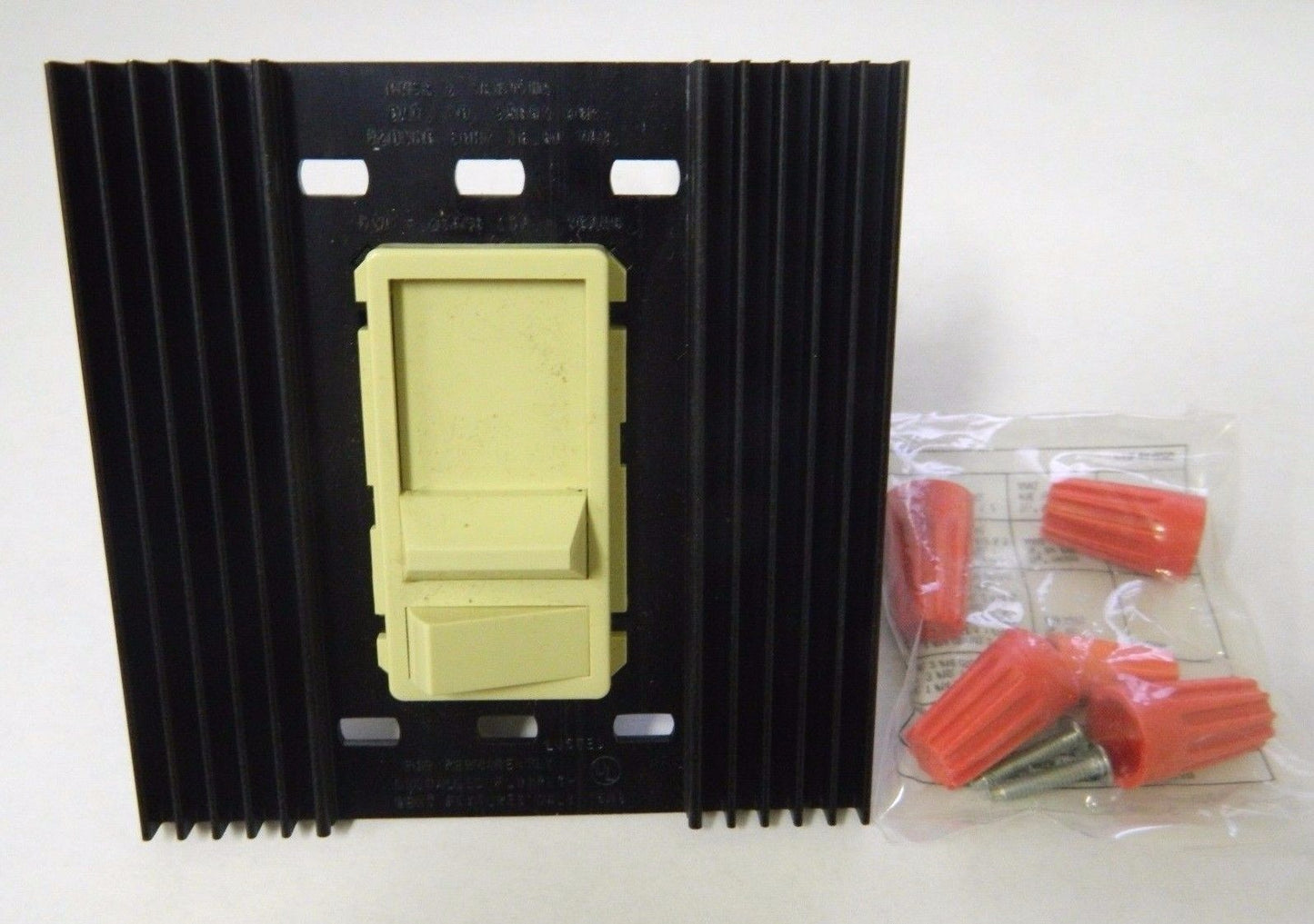 Pass &amp; Seymour Preset Fluorescent Slide Dimmer 1 Pole 16A 120V Ivory #93884I