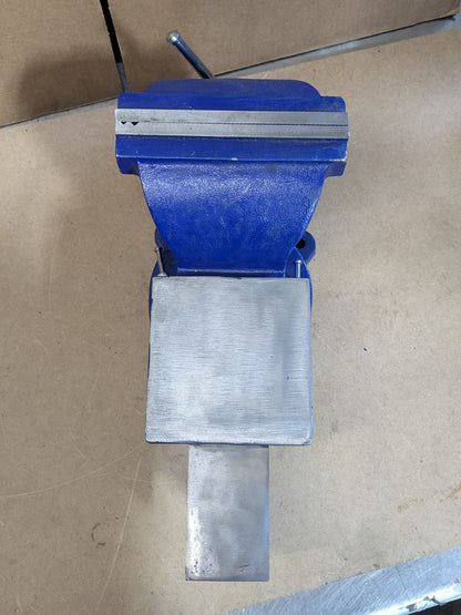 Global Industrial General Purpose Bench Vise w/ Swivel Base 8" Jaw Width
