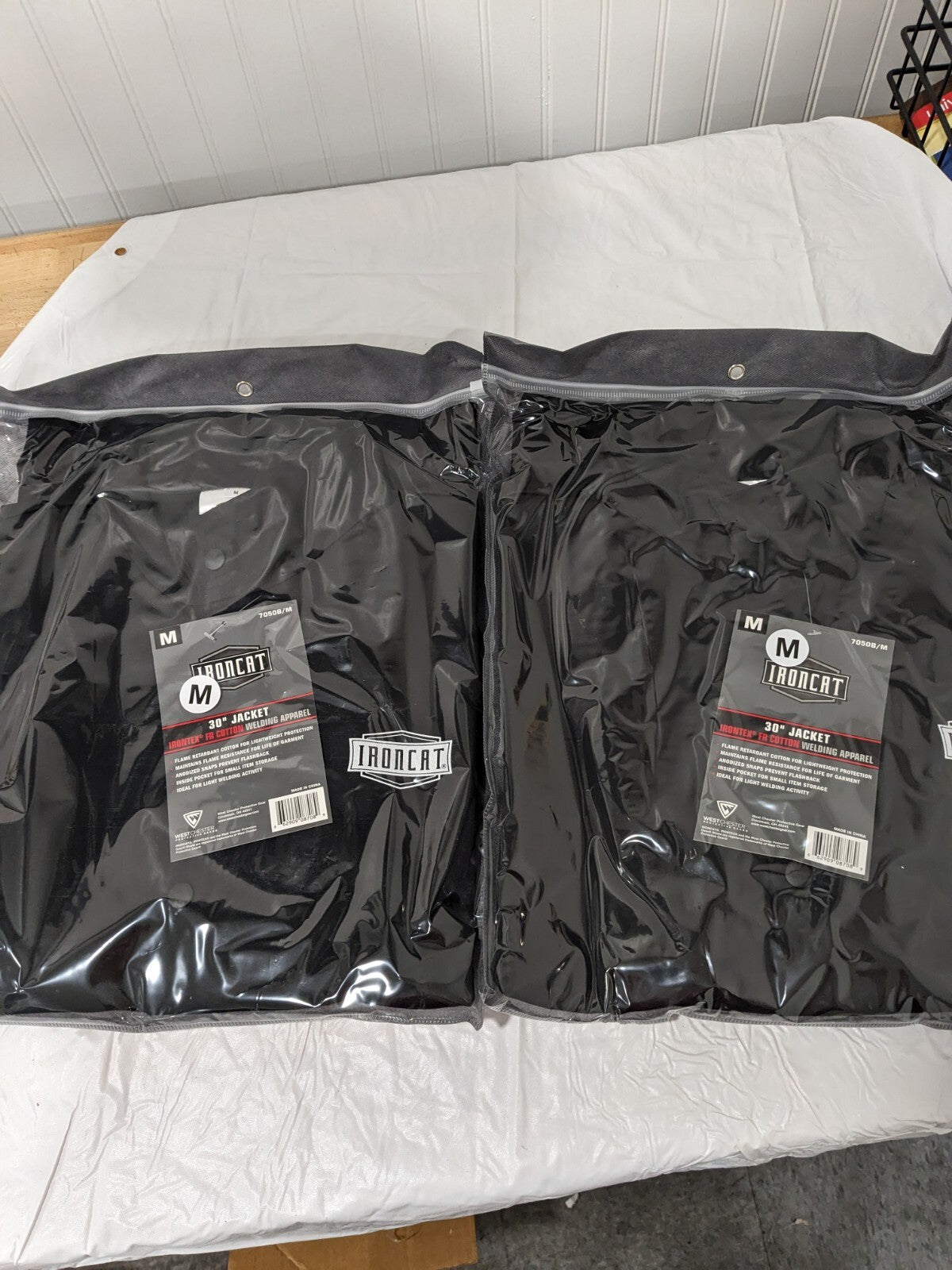 Ironcat: Flame-Resistant &amp; Welding, Size Medium, Sateen Cotton Qty 2 7050B/M