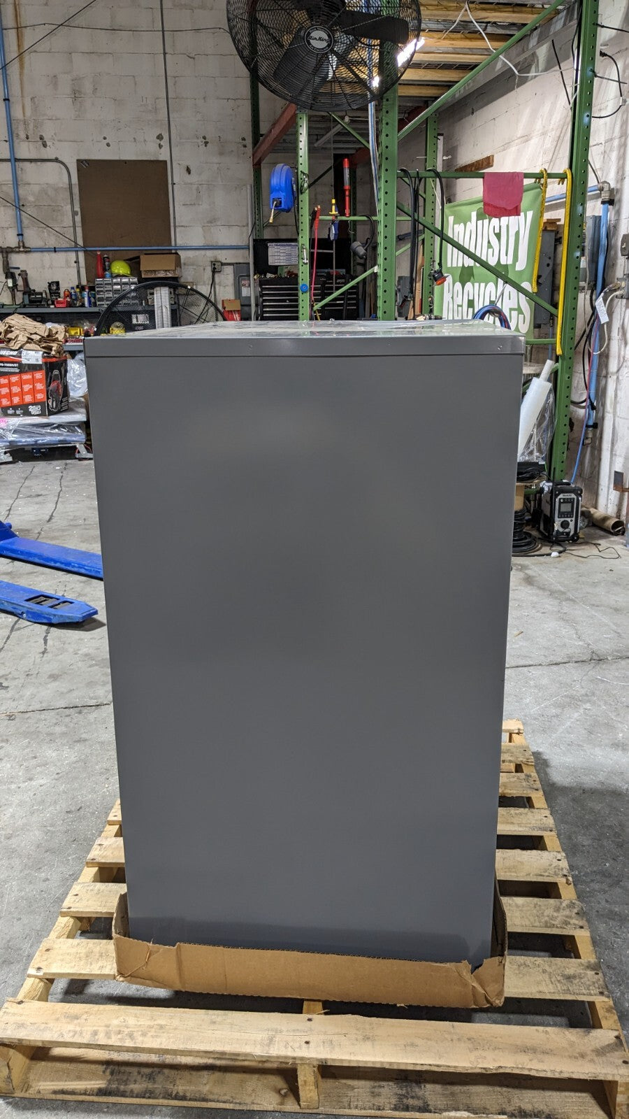 Tennsco Deluxe Steel Storage Cabinet 3-Shelf 36" x 24" x 42" Scratch N Dent