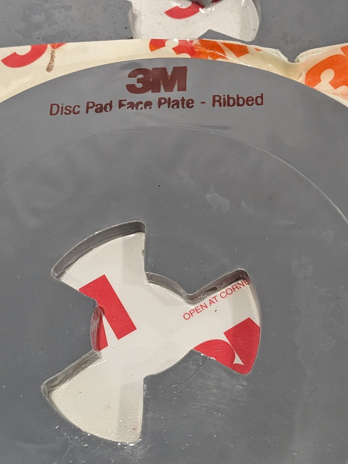 3M  Face Plate for Sanding Discs: 5/8-11 Plastic, 7,000 Max RPM Qty 3 45193
