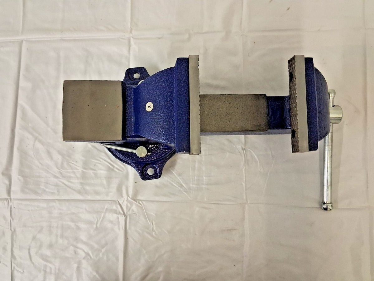 Wilton Bench Vise 4" Jaw Width 4" Opening 2-1/4" Throat Depth 11104