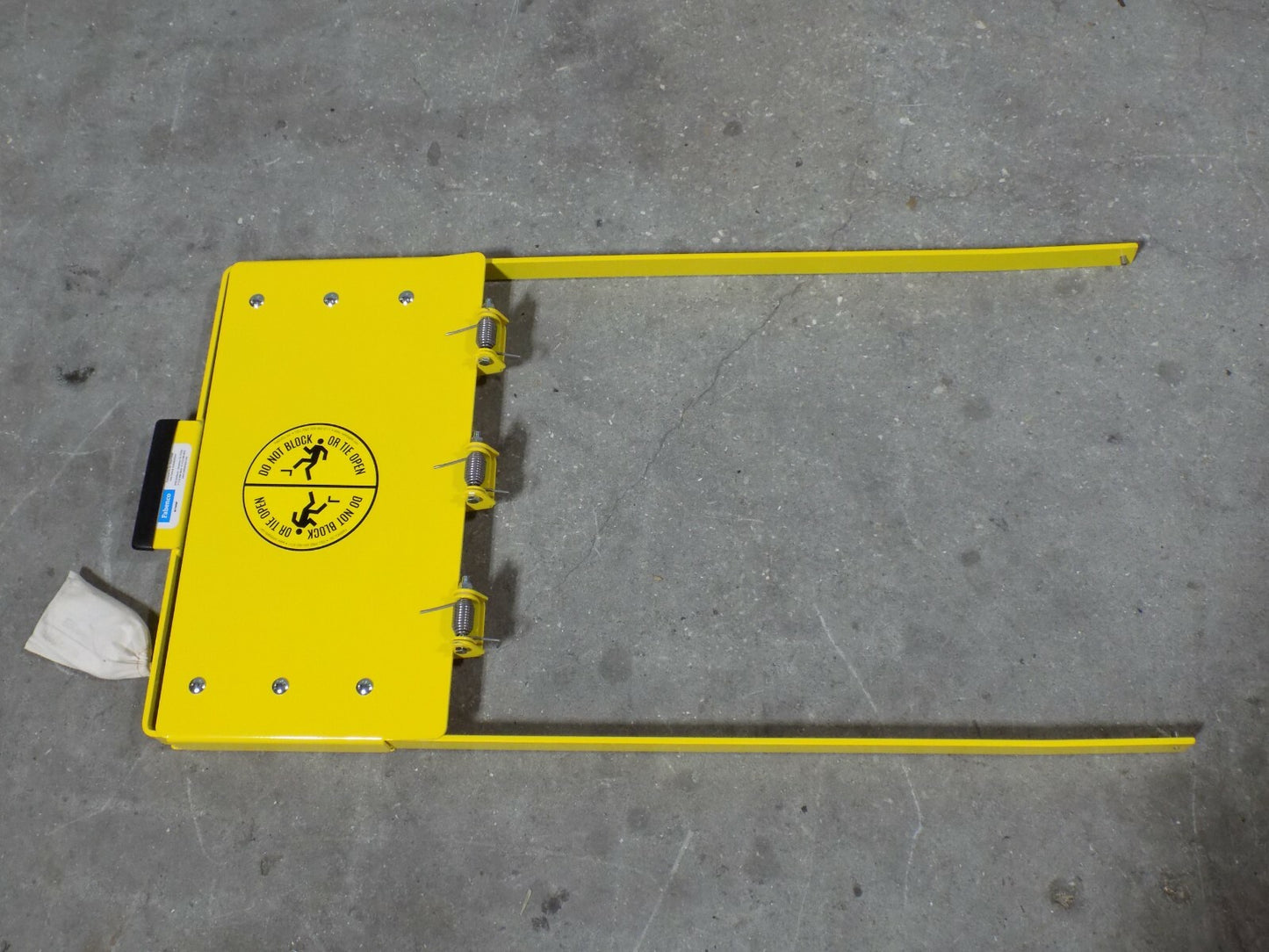 Fabenco Universal Hinge-Mount Self Closing Safety Gate 42" to 38" G72-45PC