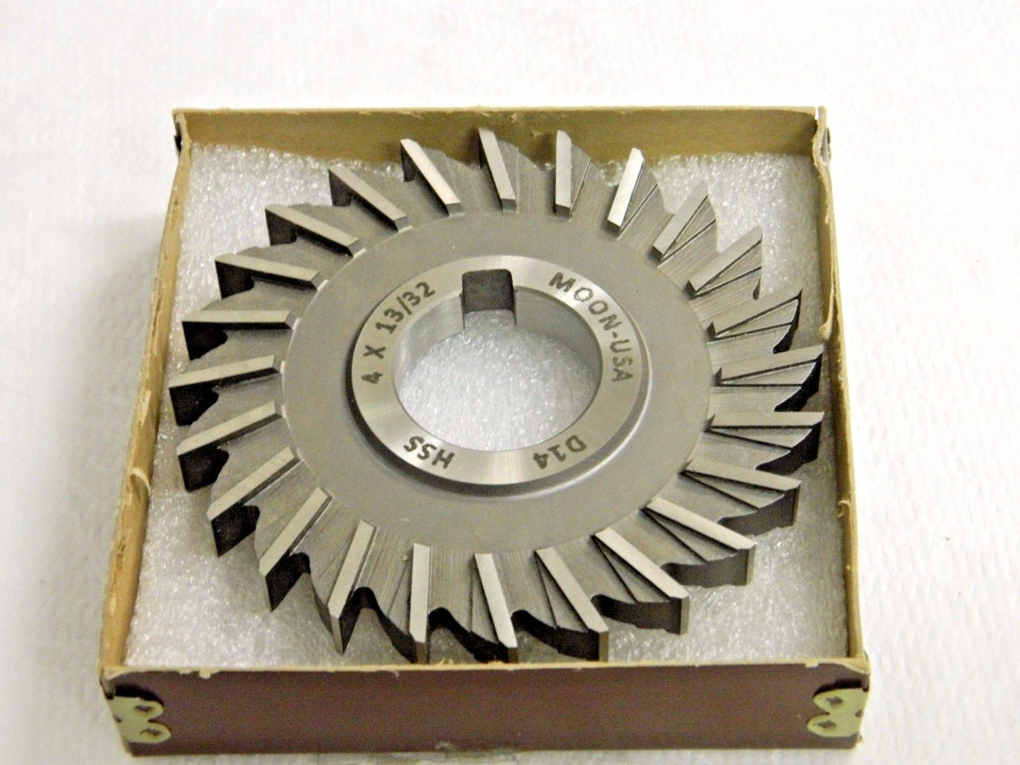 Moon Cutter HSS Side Milling Cutter 4" x 13/32" x 1-1/4" 24 Teeth