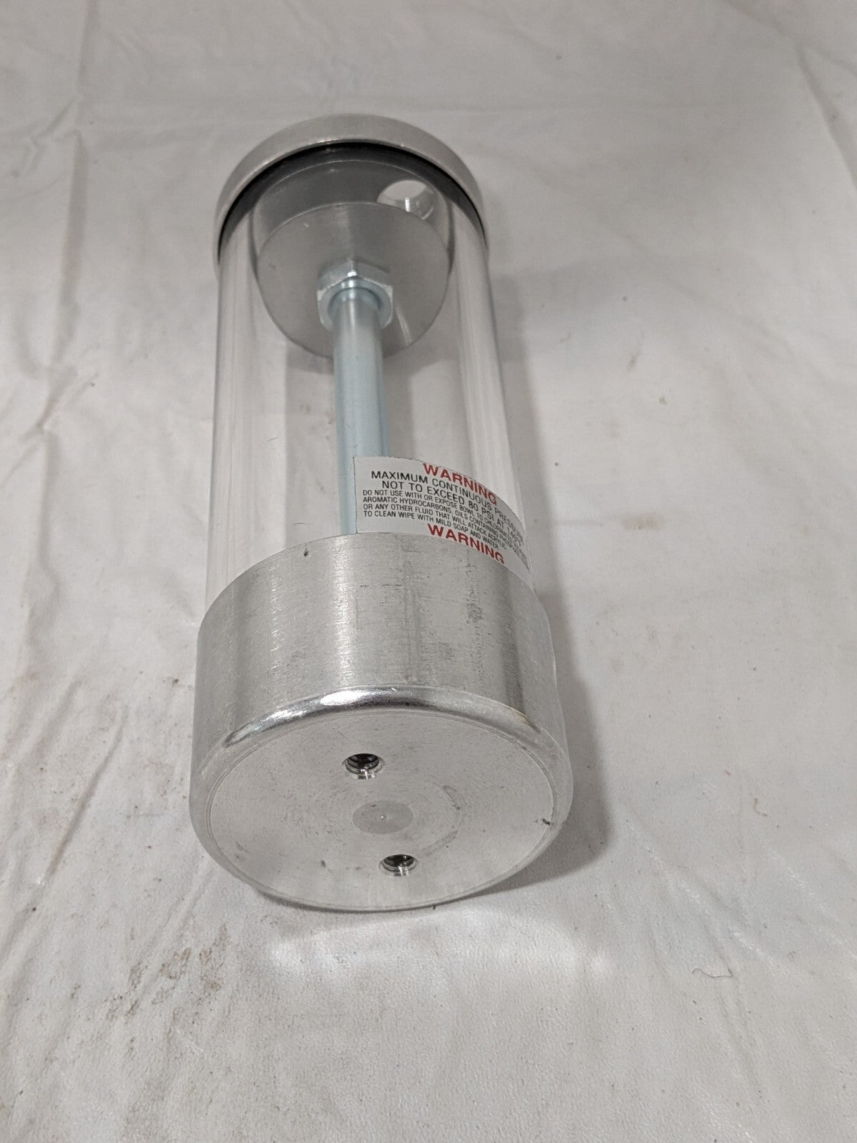 LDI 1 Outlet, Polymer Bowl, 229.42 Cu. cm Air-Operated Oil Reservoir A/OR1018-2