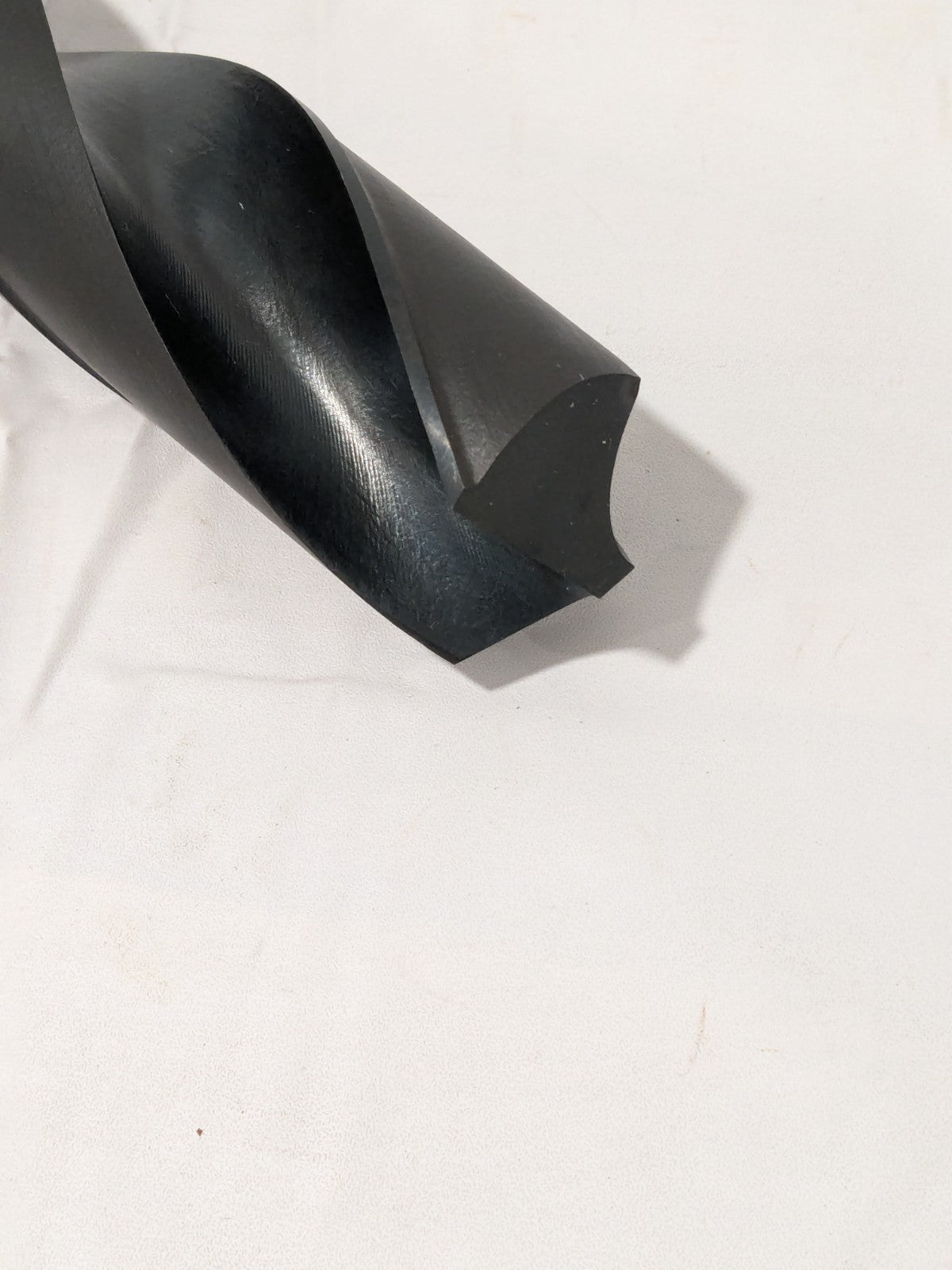 Taper Shank Drill Bit: 1-29/32" Dia, 4MT, 118 ° Point, High Speed Steel 01541580