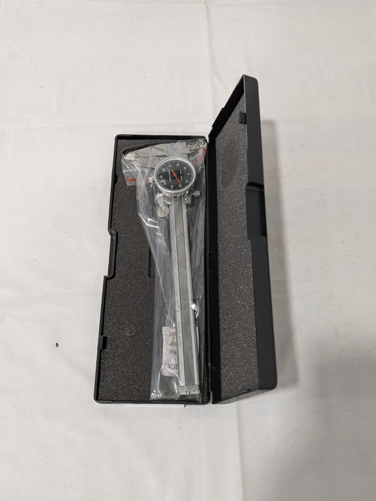 Dial Caliper: 6", 0.001" Graduation, 0.1" per Revolution, Steel Jaws 76367077