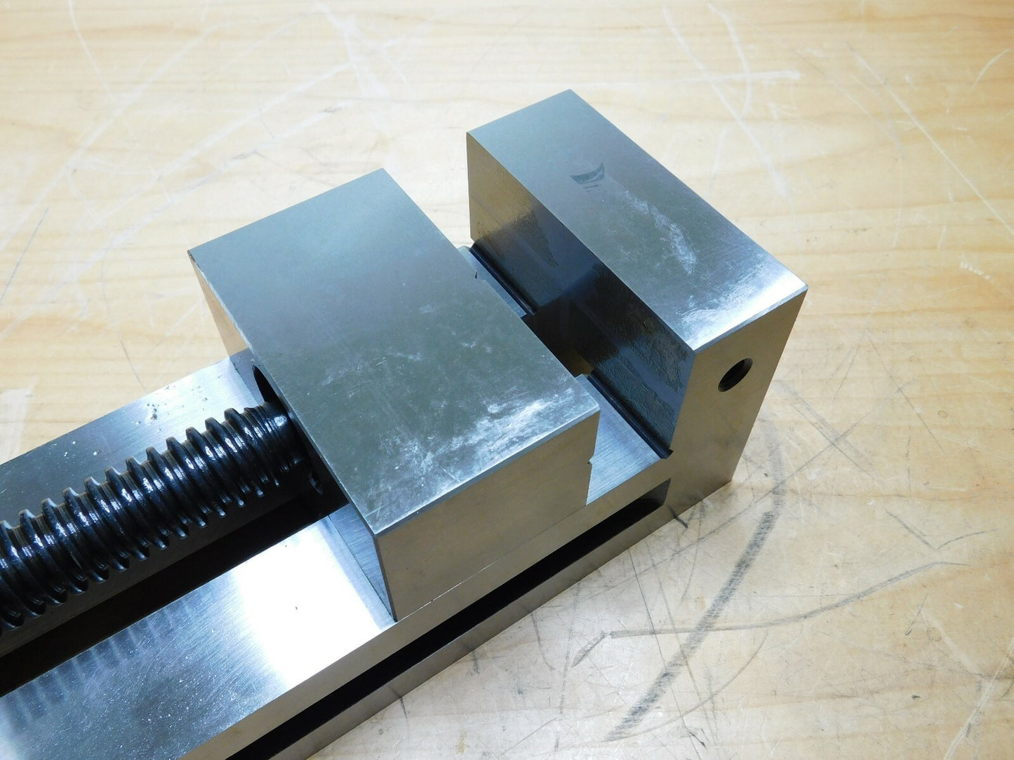 Interstate Toolmaker's Vise 3-15/16" W x 1.7" H x 5" Opening