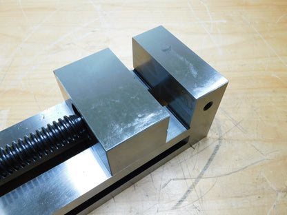 Interstate Toolmaker's Vise 3-15/16" W x 1.7" H x 5" Opening
