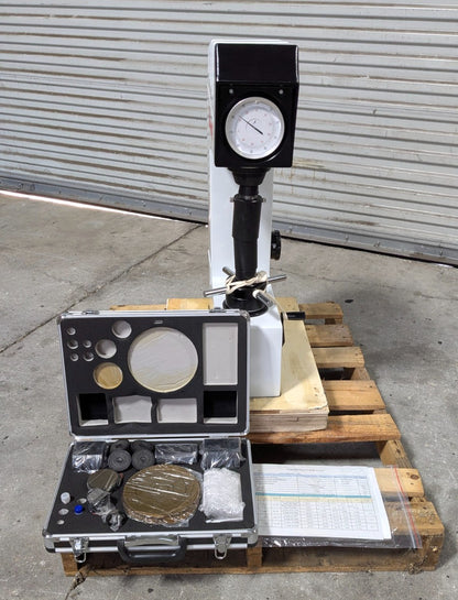 Starrett Bench Top Hardness Tester  Rockwell A - K   Shipping Damage