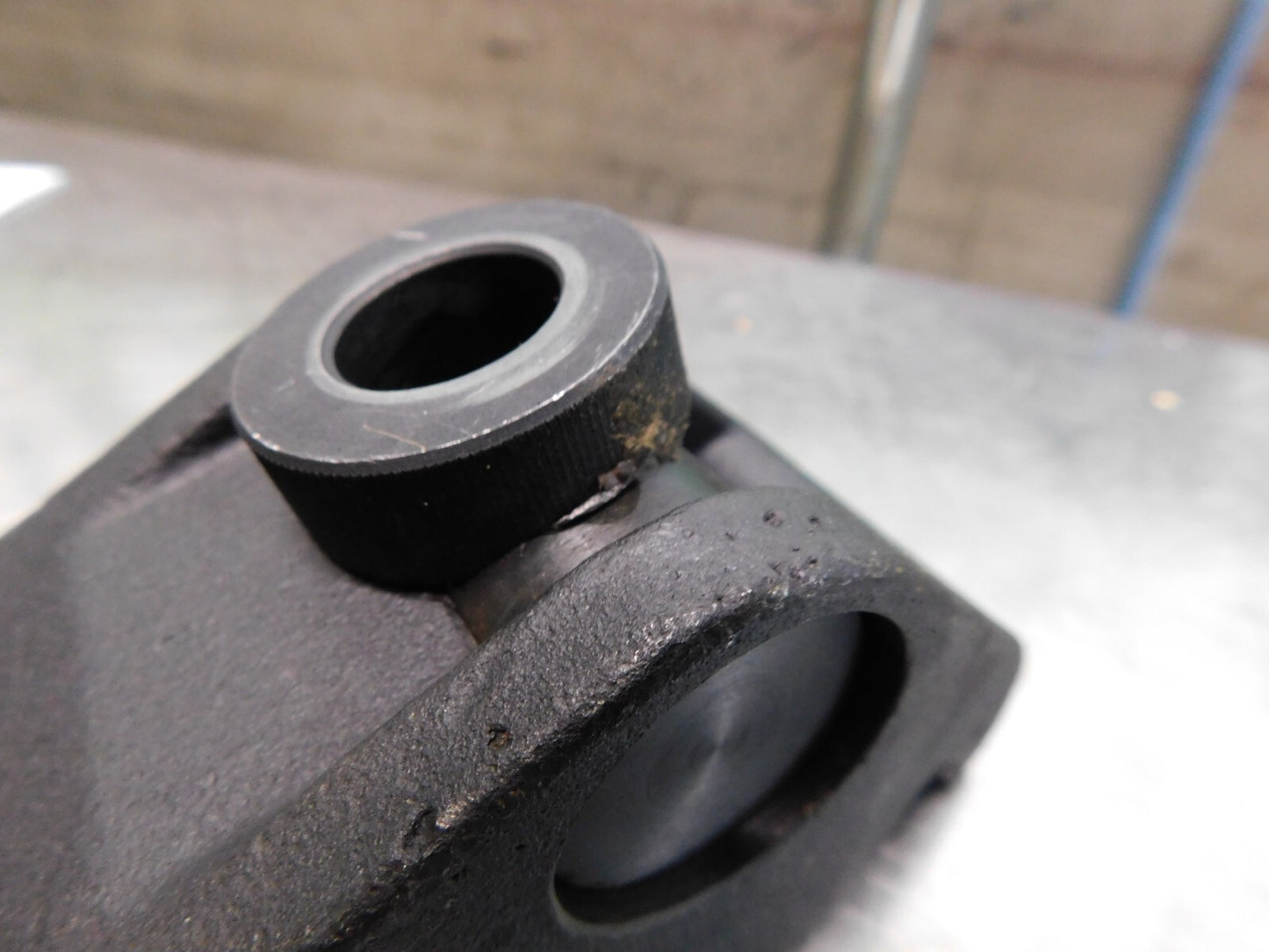 Pro Adjustable & Self-Positioning Strap Clamp 2-5/8" W x 2-1/4" H 400-8046