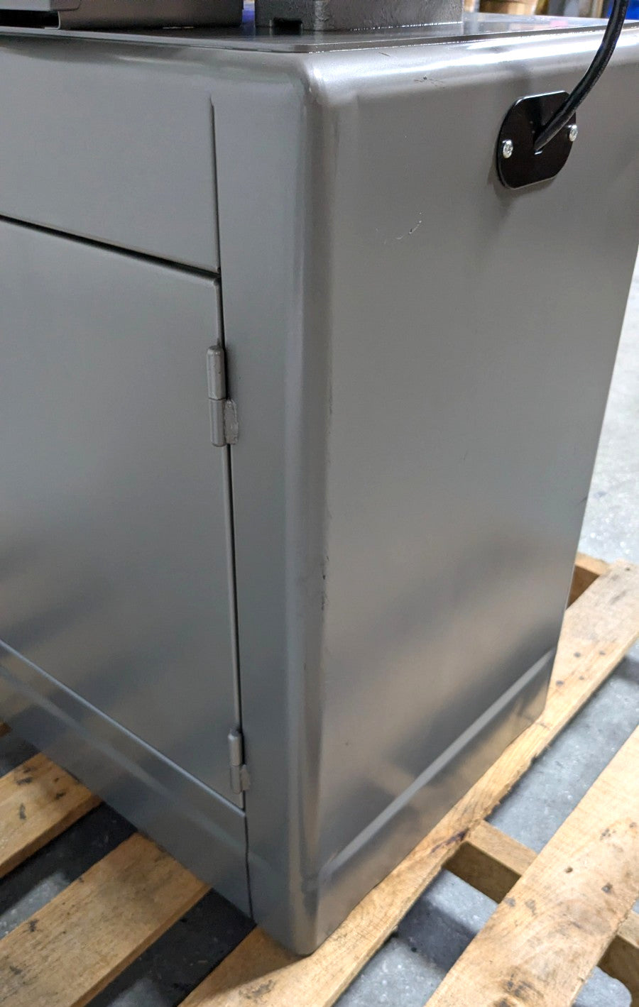 JET J-8201V 14" Metal & Wood Vertical Bandsaw  115v Variable Speed  *Incomplete*