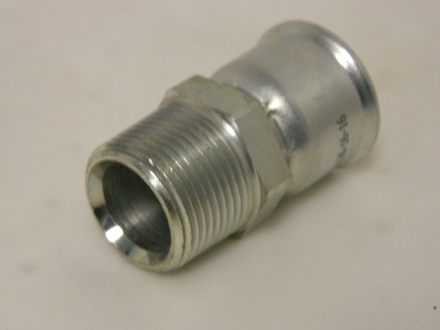 Parker 1 x 7/8 Male NPTF Male Pipe Rigid 26 Series Fitting Qty 10 10126-16-16