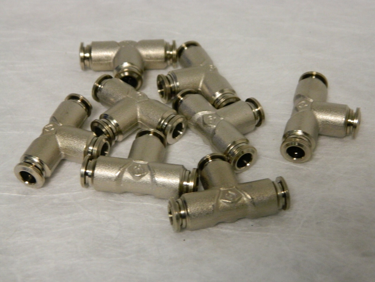 Parker 1/4" Tube OD 37° Steel Flared Tube Swivel Nut Union Tee Qty 8 4 JX6-