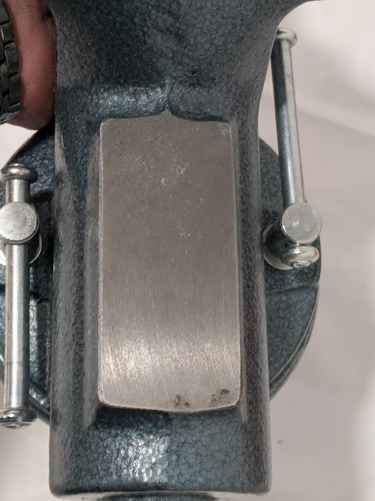 WILTON Bench Vise: 4" Jaw Width, 2" Throat Depth Clamp-On Base, Swivel 63247