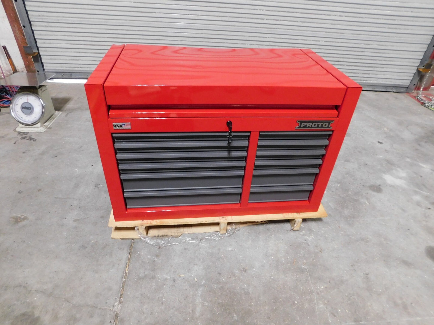 Proto Top Chest Tool Box 12 Drawer 41 x 22 x 27 Steel Red JSTV4228CD12RG Damage