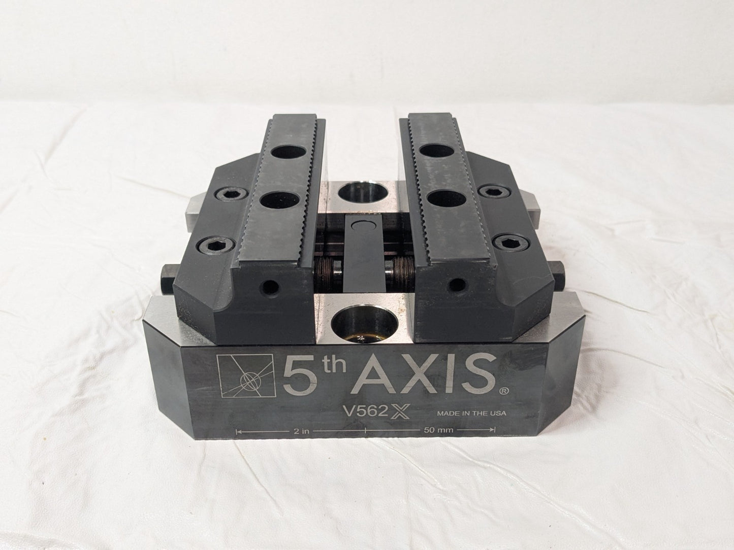 5th Axis Self-Centering Vise Manual 125.7mm x 152.4mm x 73.6mm V562X