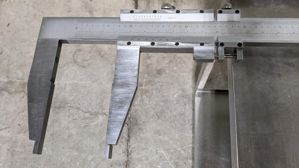 Vernier Caliper 0 to 60" .0043" Accuracy .001" Graduation 8" Jaw Depth 611-5660