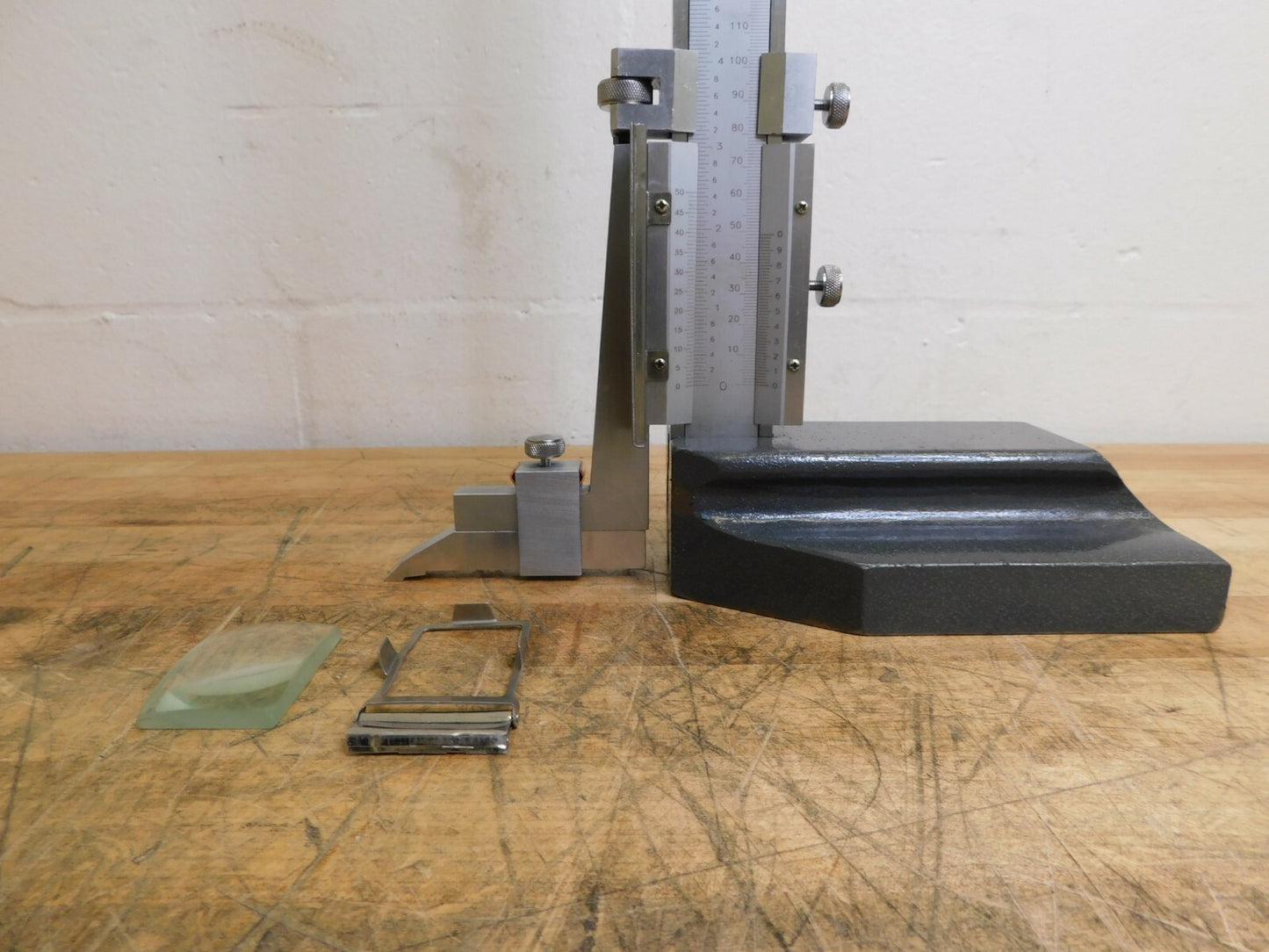Pro-Grade Vernier Height Gage 0 to 18" Measurement 0.001" Graduation 6