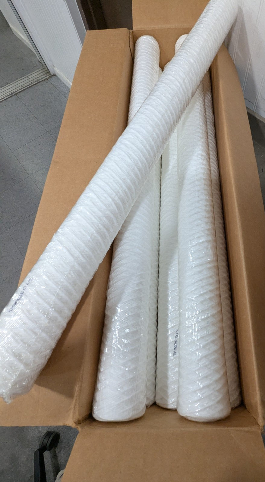 Parker Plumbing Cartridge Filter: 2-1/2" OD, 30" Long, 1 micron T39R30