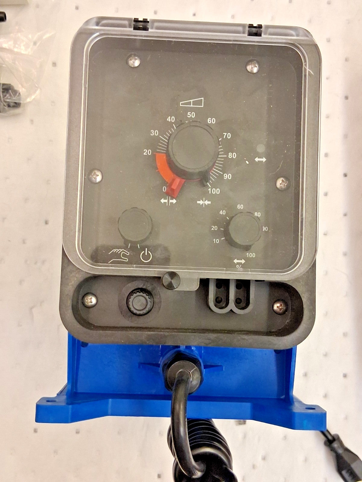 Pulsafeeder Electronic Metering Pump 115 Volt 35 psi 10 GPH LPH7SA-PTC3-M43