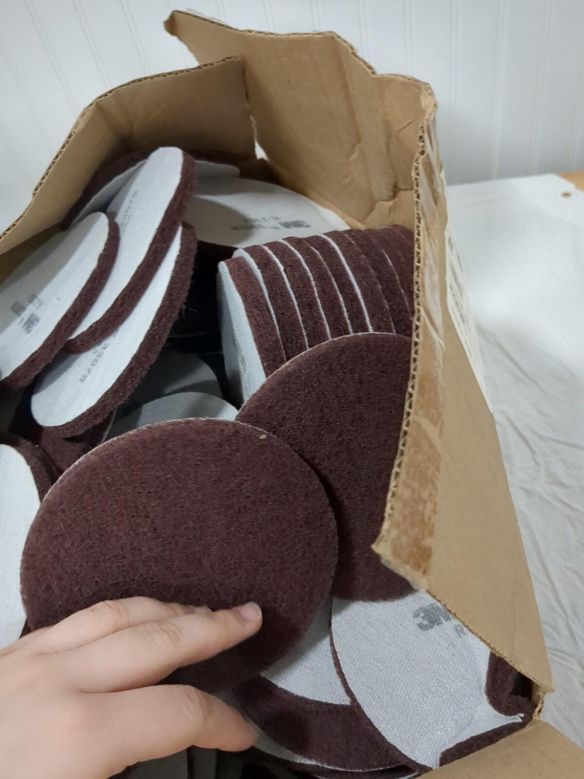 3M Hook & Loop Disc approx 100-150pc: 5" Disc Dia, Aluminum Oxide 7100138331