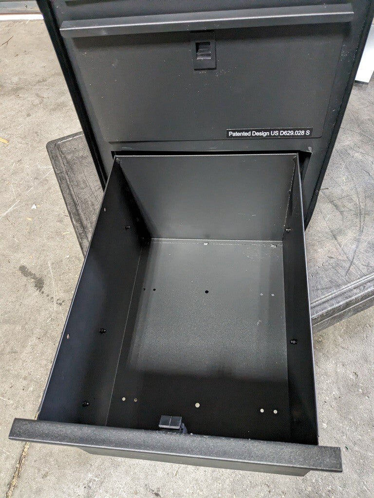 Metal Man Deluxe Welding Cabinet 4 Drawer 150 lb. Capacity DWC1 Scratch N Dent