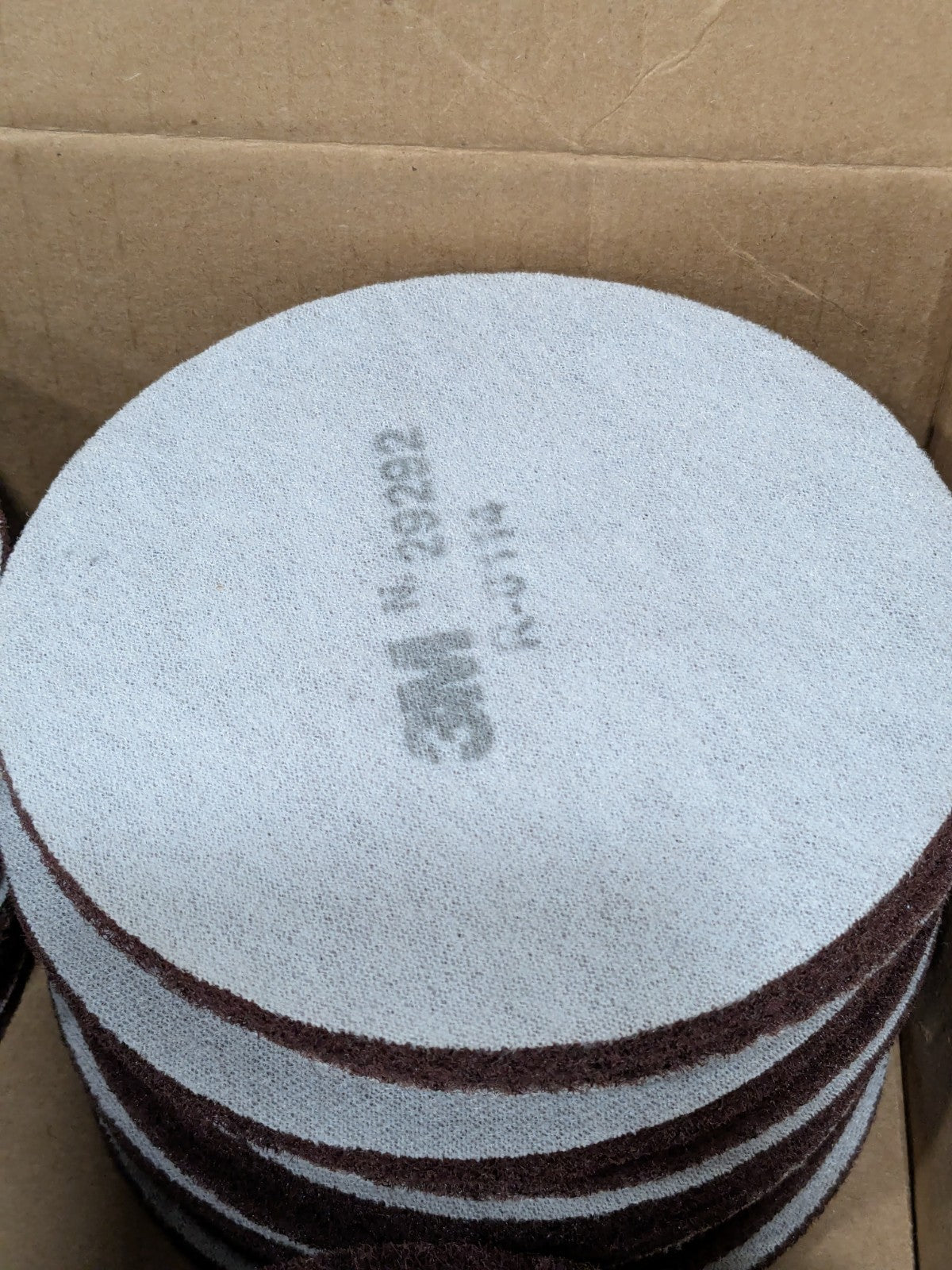 3M Hook &amp; Loop Disc: 5" Dia, Non-Woven, Aluminum Oxide Box of 35 710013