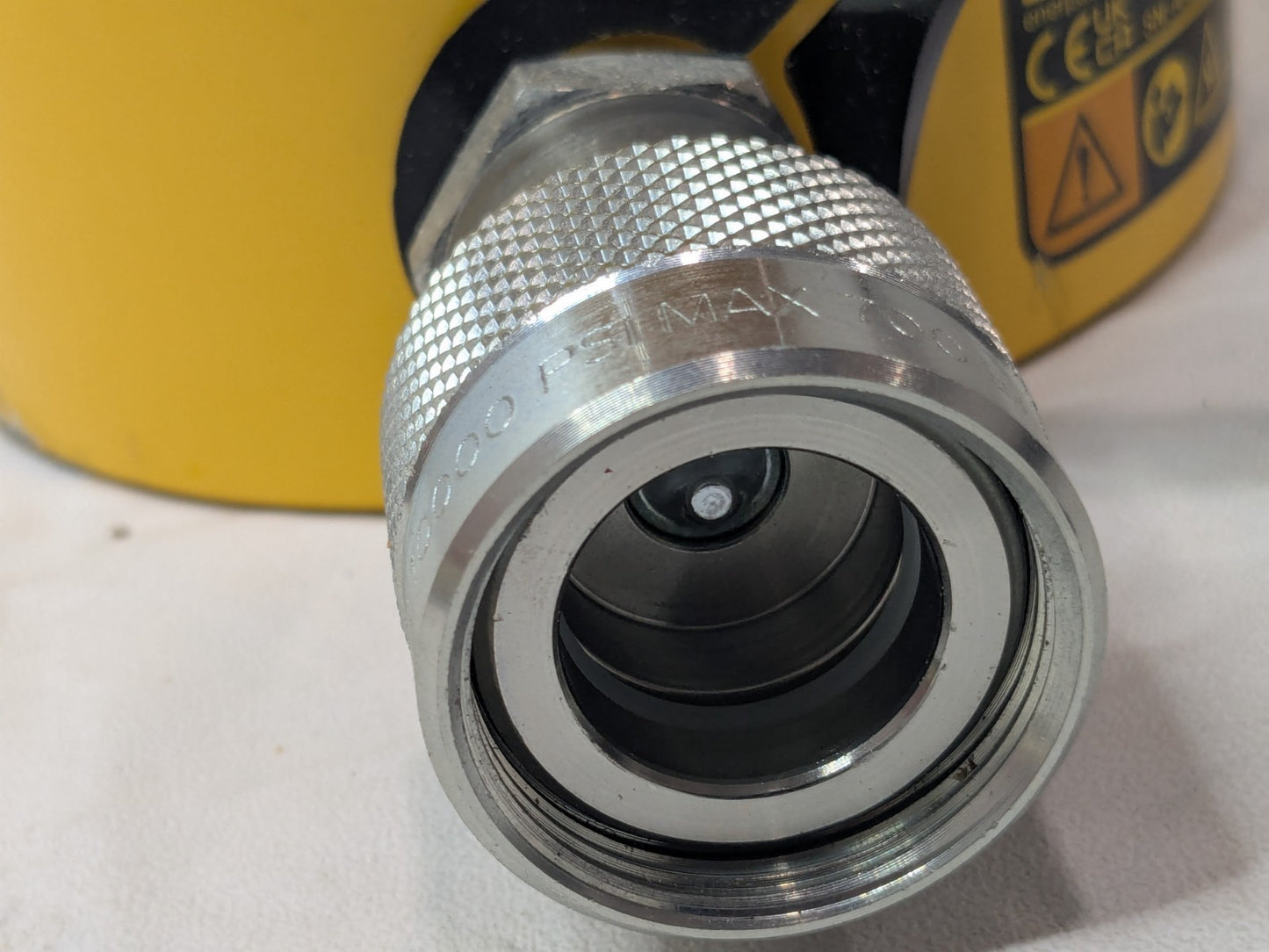 Enerpac Single-Acting Hollow Plunger Cylinder 30T 10000 PSI RCH302