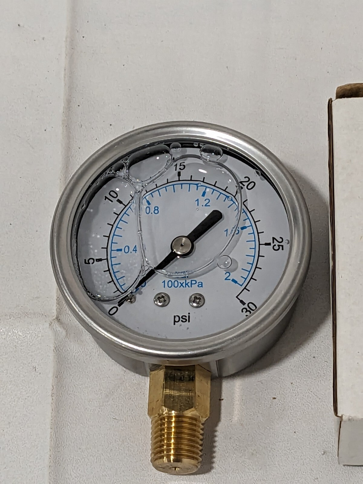 Pressure Gauge: 2-1/2" Dial, 30 psi, 1/4" Thread, NPT, Lower Mount 70671789