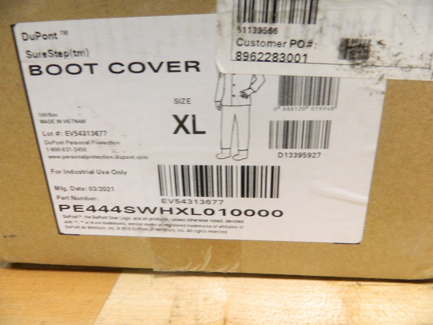 DUPONT Pack of 100 Size XL SureStep Boot Covers PE444SWHXL01000
