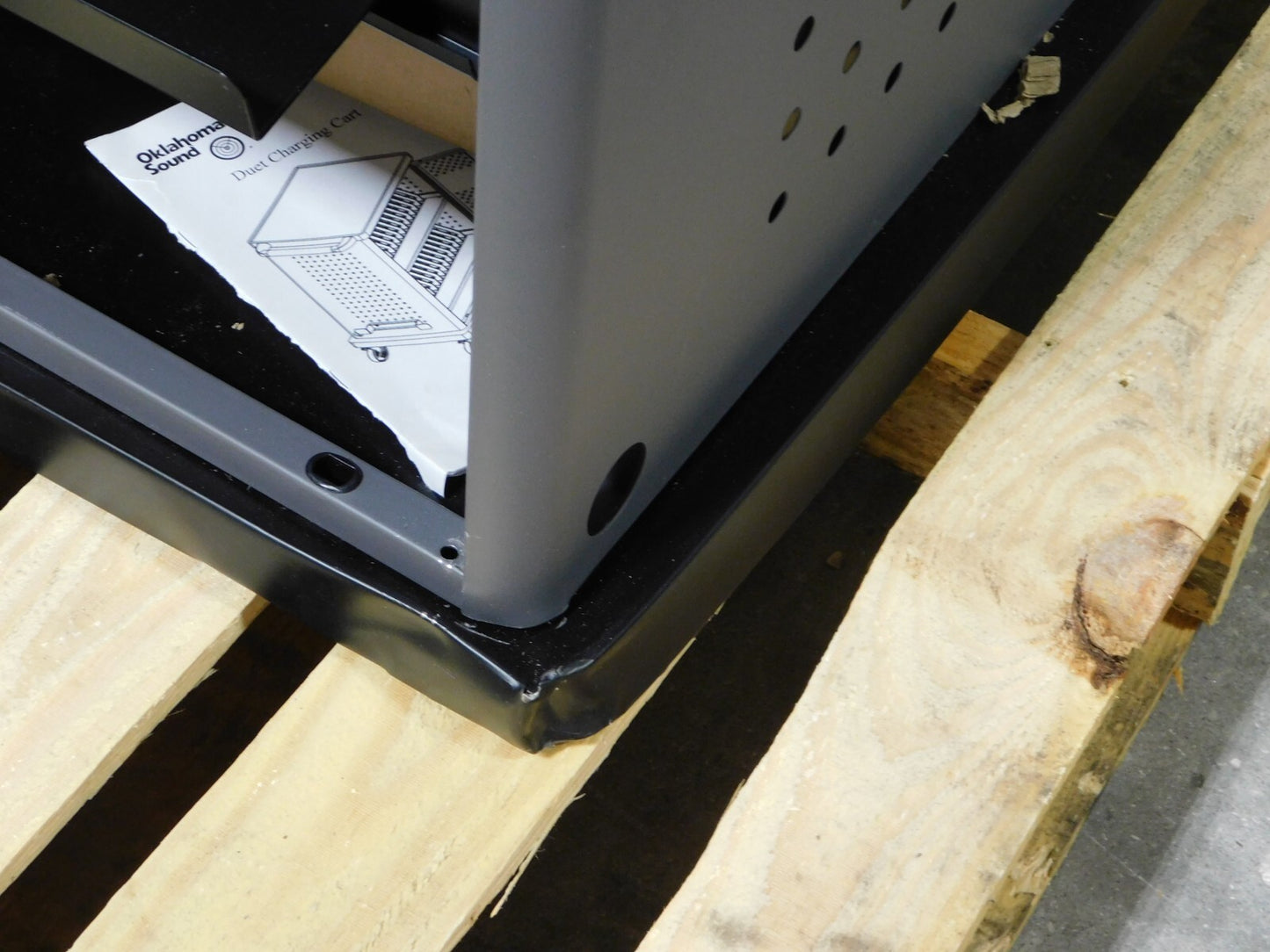 Oklahoma Sound 32-Device Duet Charging Cart 38" x 28" x 22" DCC P