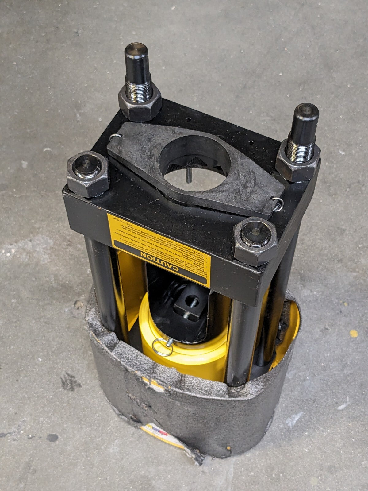 Parker Bench Mount Hose Crimper 60 Ton 3/16 to 1-1/4 Max. Cut Dia met