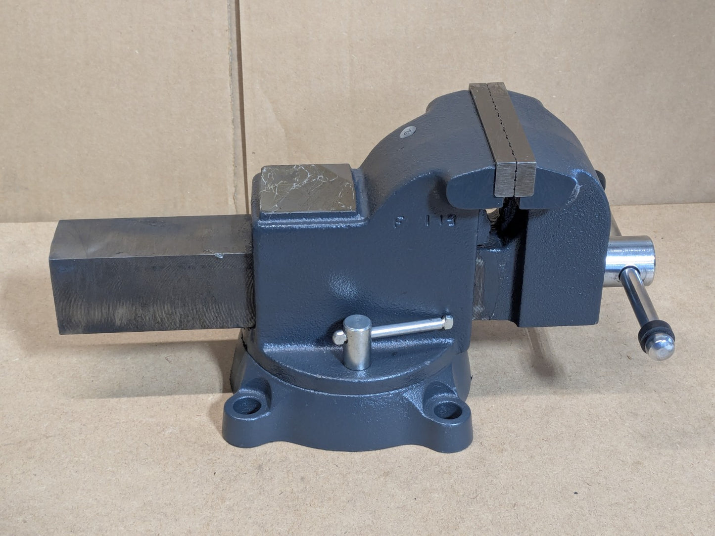 Wilton Shop Bench Vise w/ Swivel Base 4" Jaw Width 4" Opening Capacity 63300
