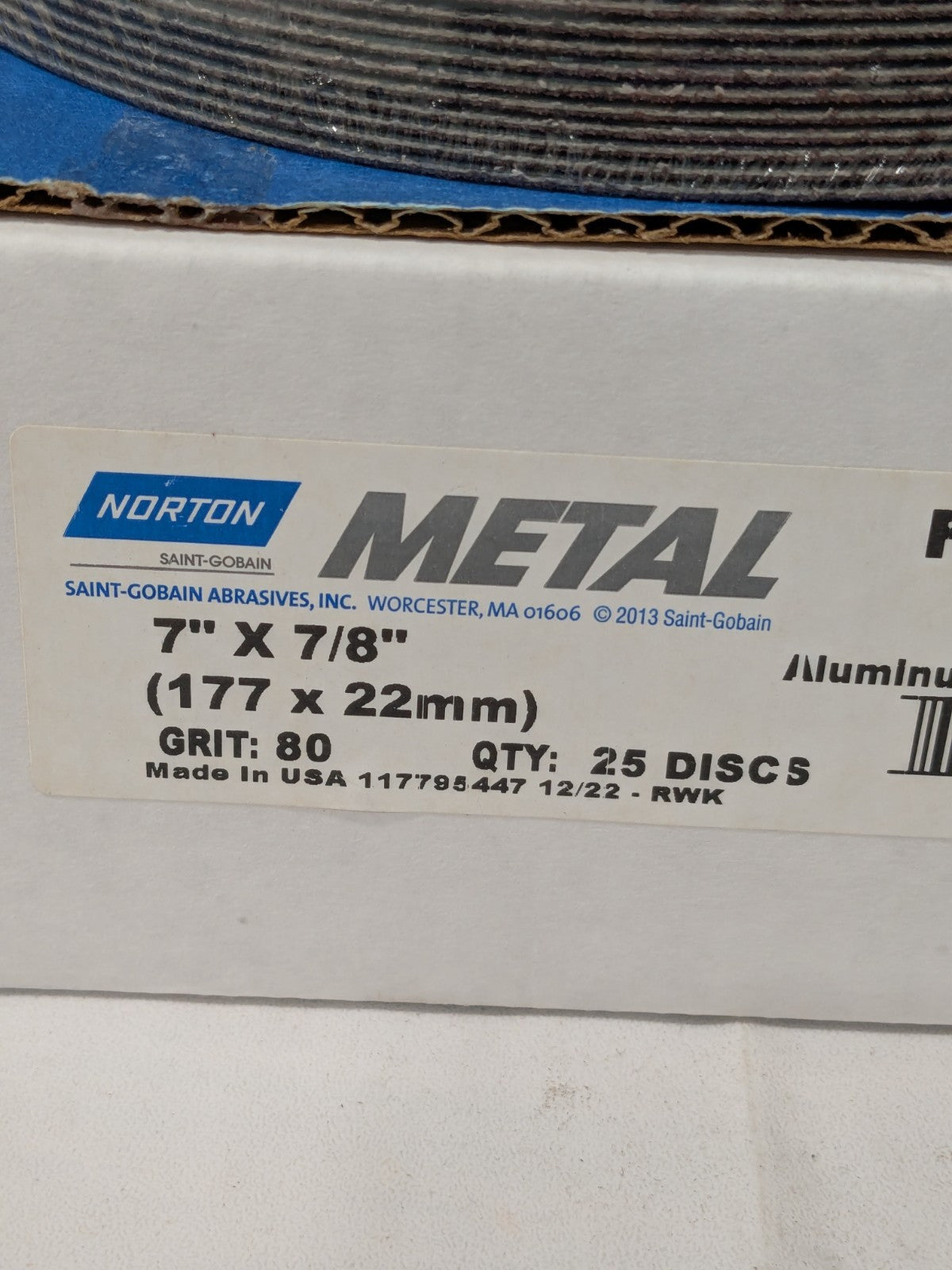NORTON Fiber Disc 7″ Disc Dia, 7/8″ Hole, 80 Grit, AO Box of 25 66623357287
