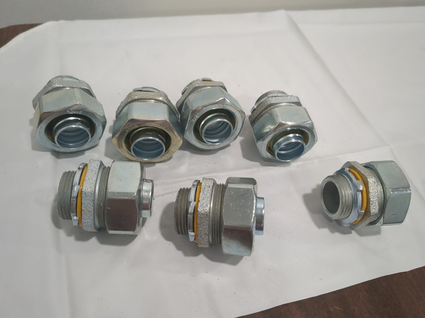 COOPER CROUSEHINDS 7pc Conduit Connector Malleable Iron 3/4" Size LT75