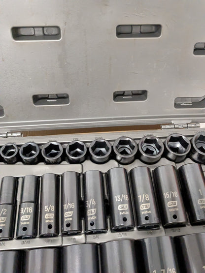GEARWRENCH 39 Pc 1/2" Drive 6 Point Standard & Deep Impact SAE Socket Set 84947N